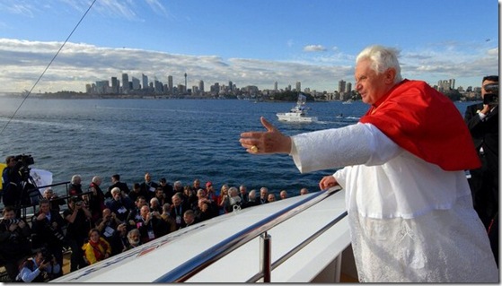 Pope_Benedict_waves_to_the_faithful_from_his_ship[1]