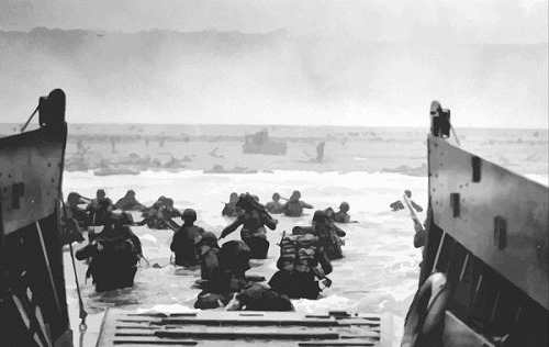 storming-the-beach-on-d-day-war-is-hell-store